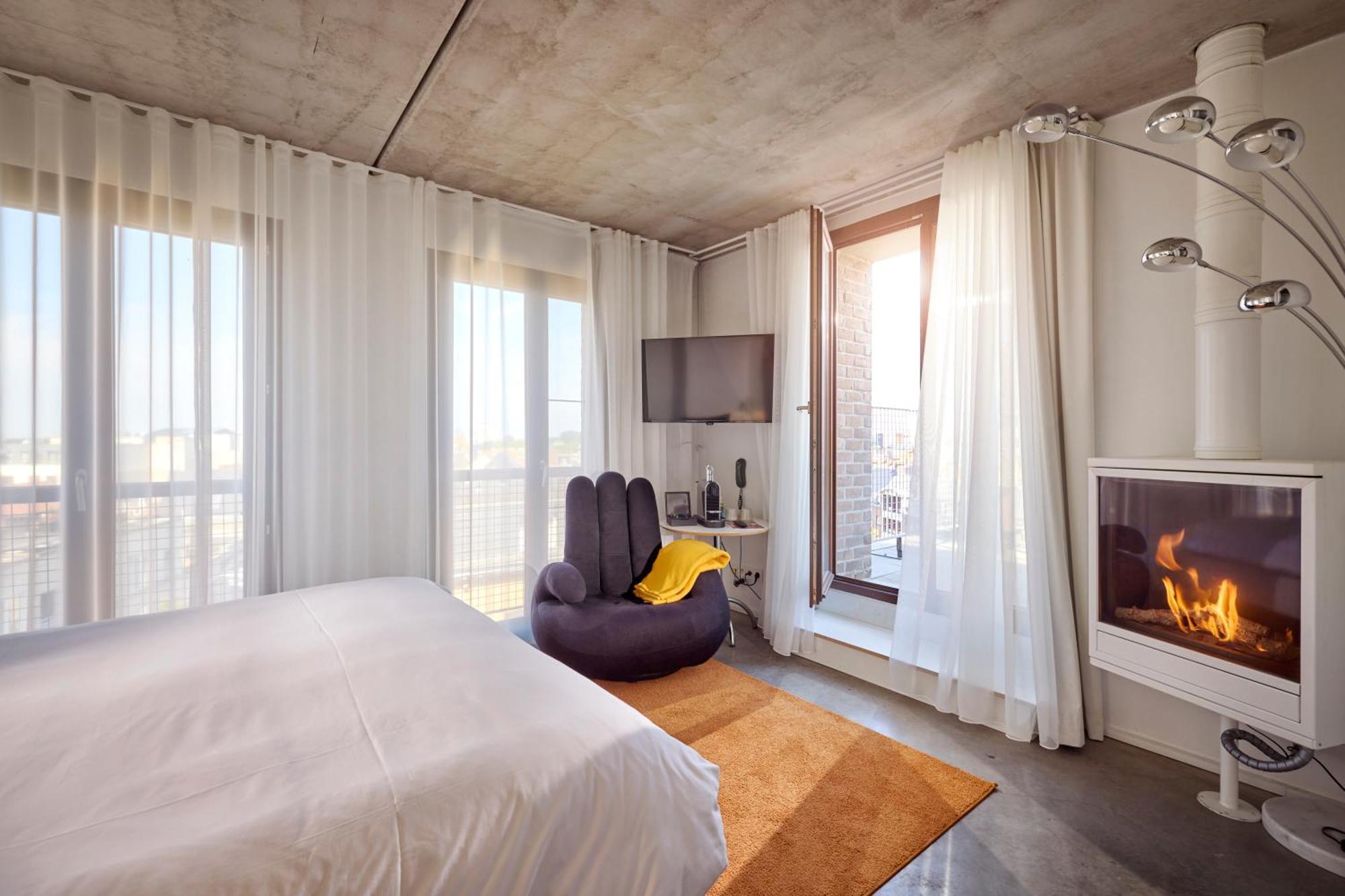 Banks Antwerp Hotel Exterior photo
