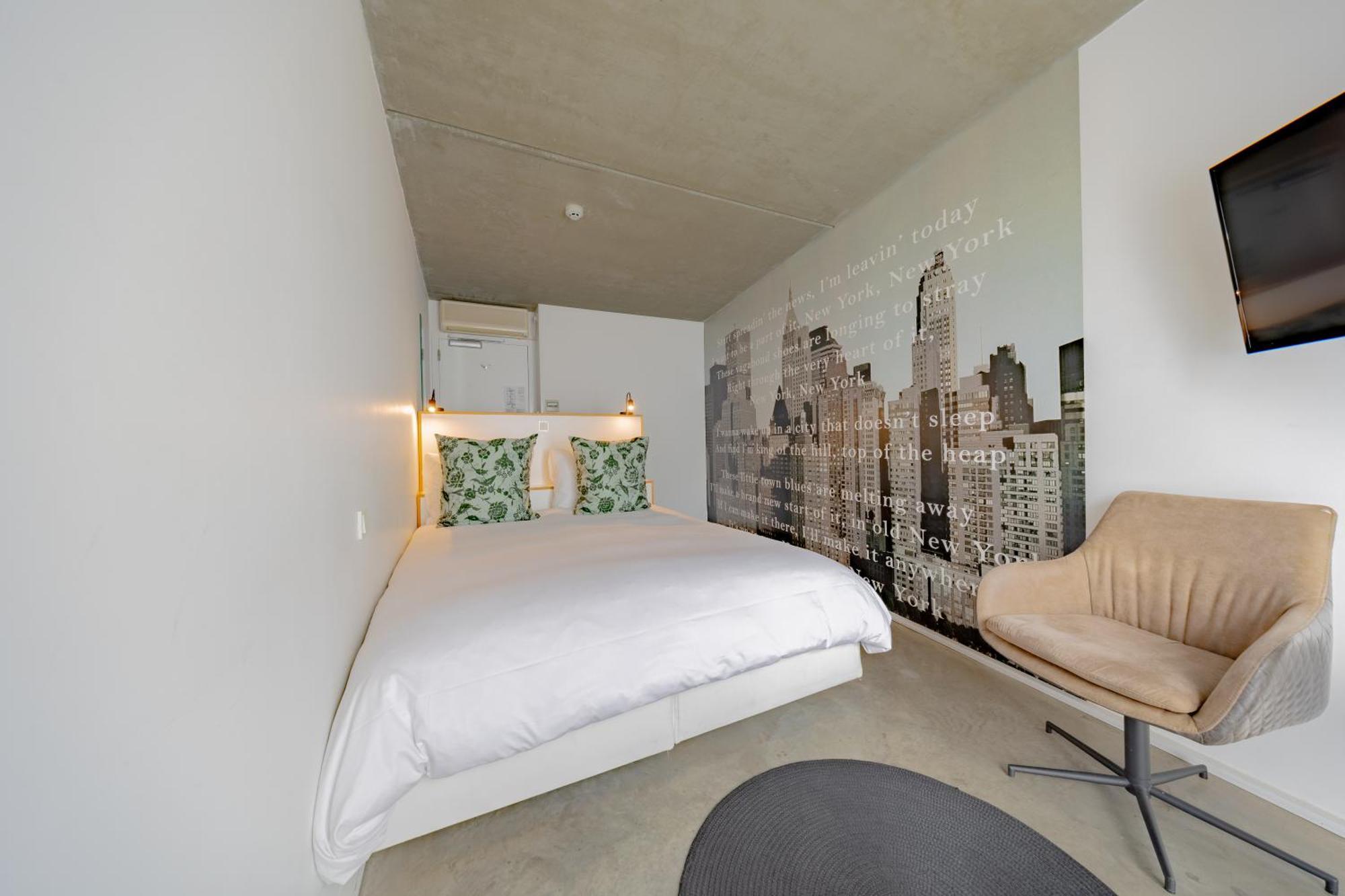 Banks Antwerp Hotel Exterior photo